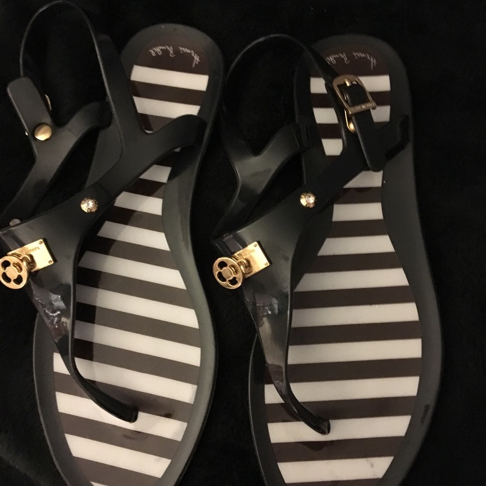 Henri Bendel Sandals